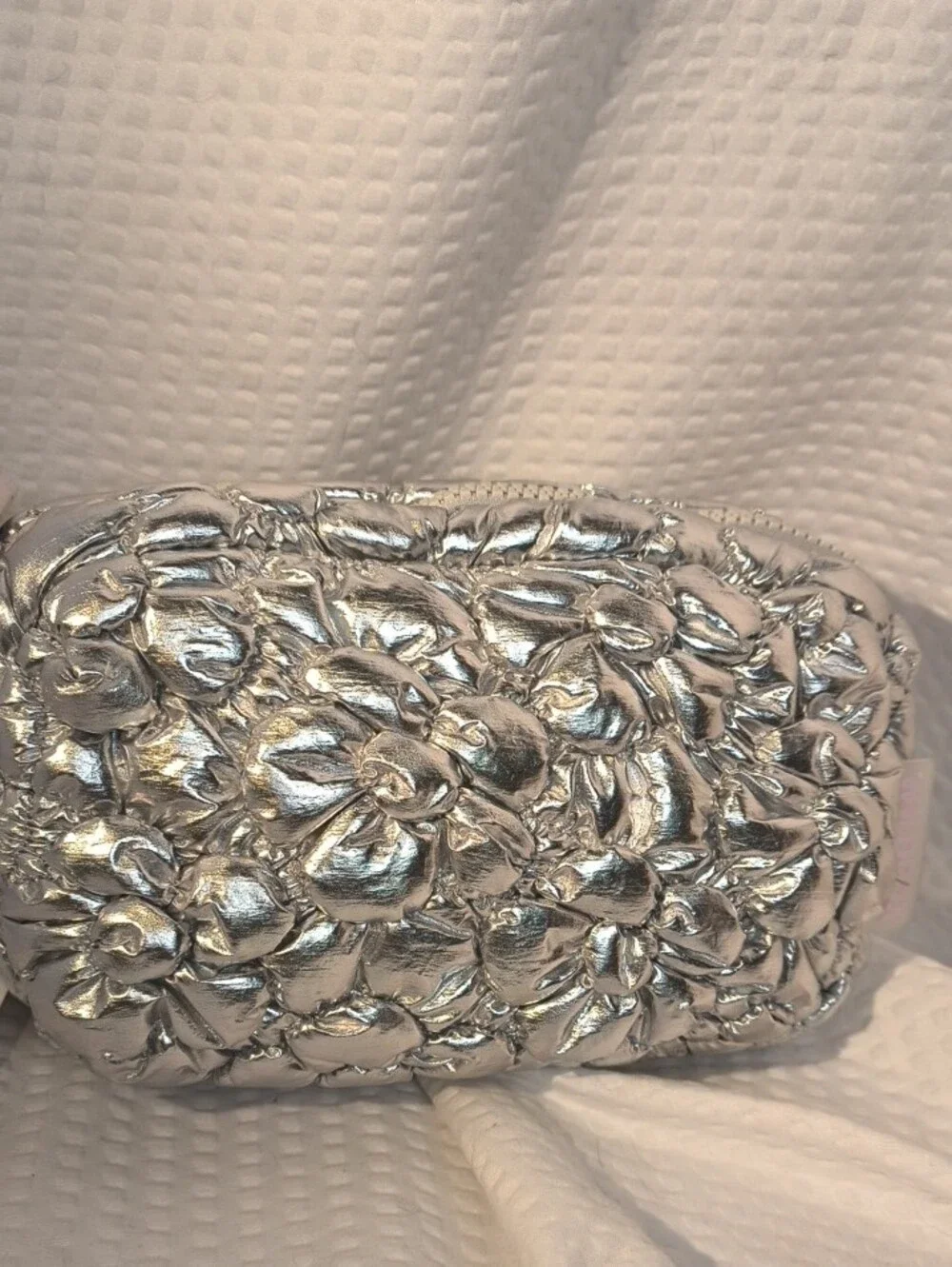 Wildfox HBWF-124-0022-30 Metallic Silver Floral Quilted BELT Bag